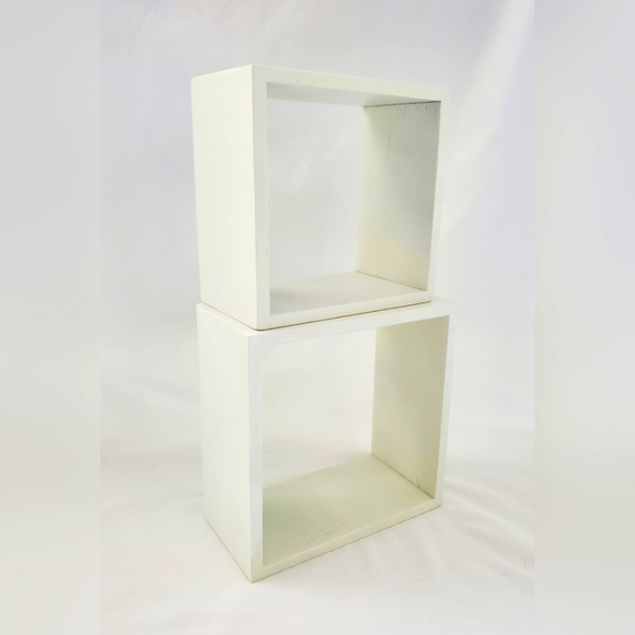 Set of Wooden Hanging Box Frames - Picture 2 of 5